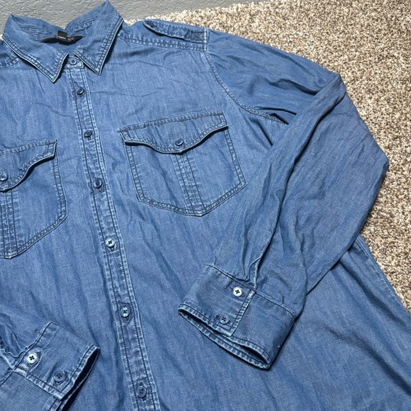 Express Women’s Large Light Blue Denim Shirt - Picture 3 of 13